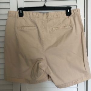 GAP Khaki Girlfriend Shorts size 16